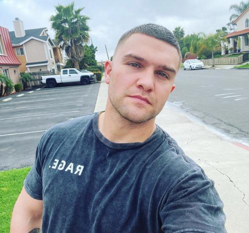 E4E3C994-65AF-4DB8-8986-50C17C22459B