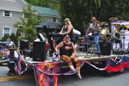 rnr leader herald parade pic