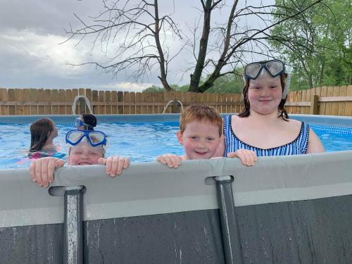 received_253830859186533