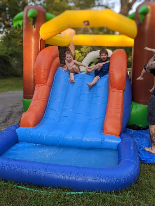 00100lrPORTRAIT_00100_BURST20200911182213476_COVER