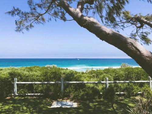 D64E930E-541B-401A-8082-2373B9A283E2