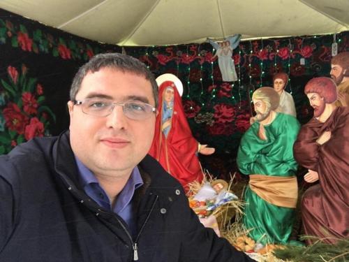 c7051974-1f1d-487b-b608-7e9c0d830da6