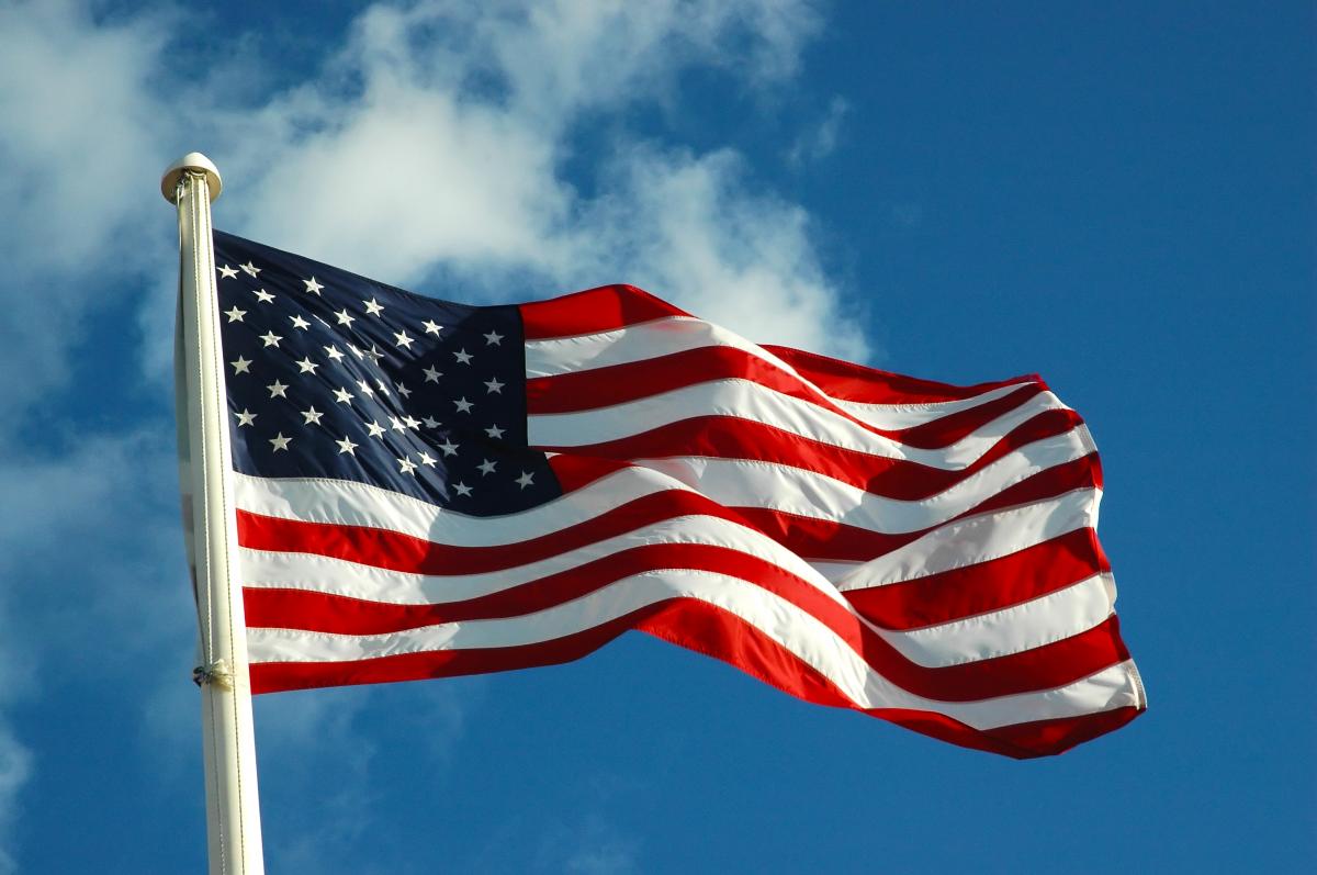 american-flag-wind