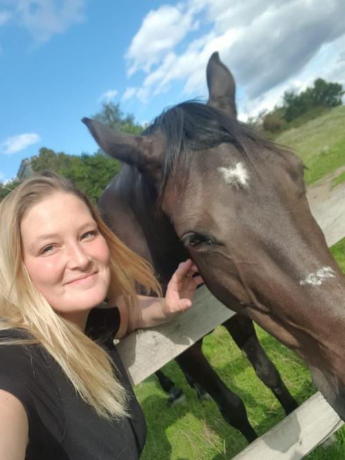 aed6ec55-6031-42cd-967f-5add1959a1f2