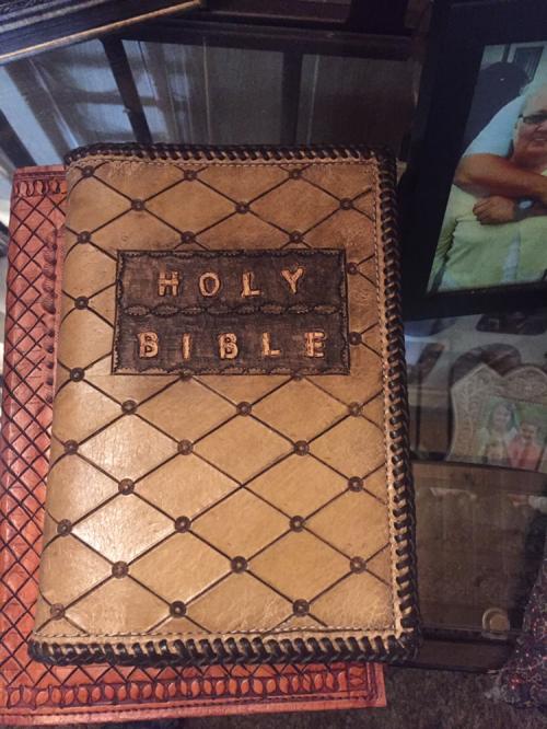 61047733073__6E6948B4-1B64-414B-A9AD-B0E56A2D061D