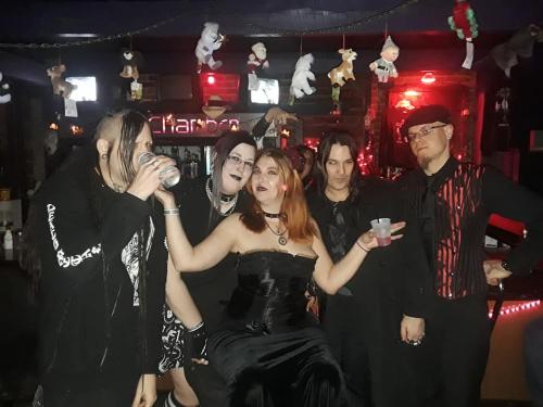 49389732_10205273507193145_5793811823178285056_n_10205273507153144