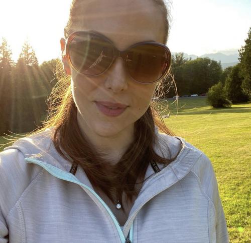 F7252C21-B40F-4F76-A500-60BA84FE6540