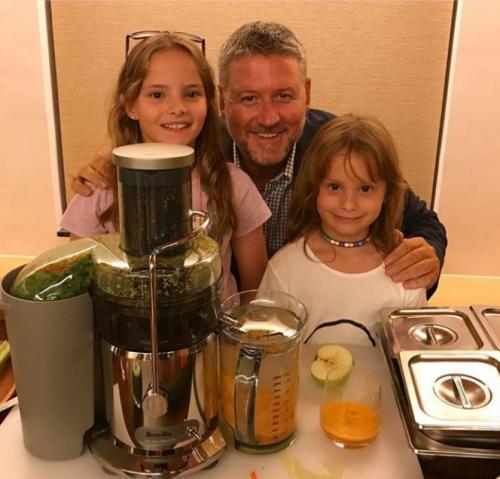 22:46:07 GMT+0100 (WAT)