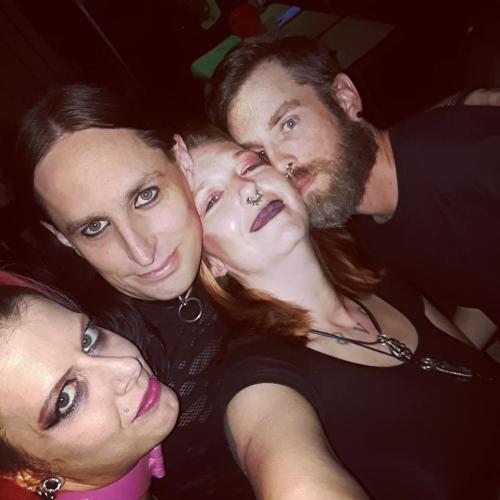 40578314_10204845170765002_5531030541299613696_n_10204845170725001