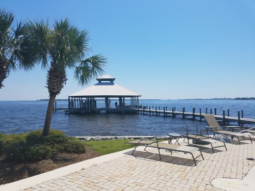 12:03:55 GMT-0400 (EDT)