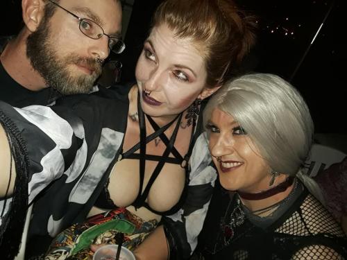 38512009_10204740919198778_6849686445787971584_n_10204740919158777