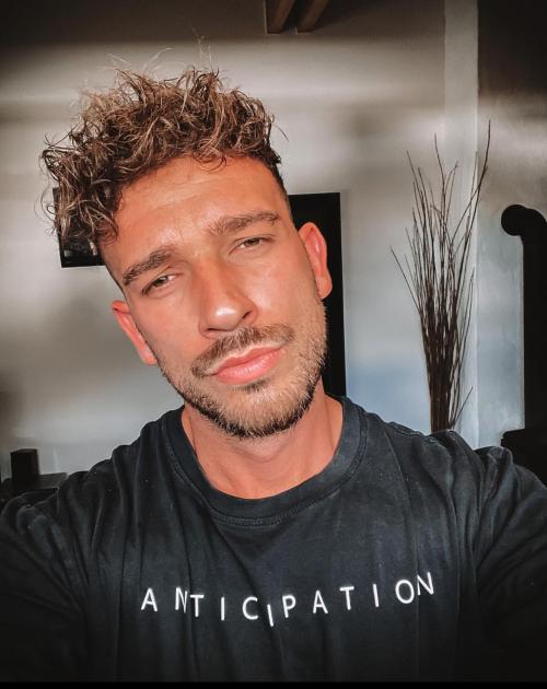 FAD79BAD-7D45-4D78-BE36-2ED8A0595E41