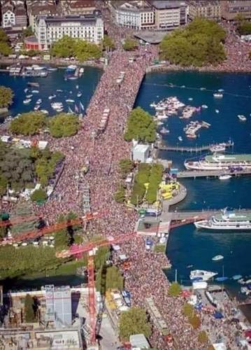 13:12:41 GMT-0400 (EDT)