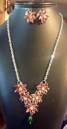 Poinsettia Necklace