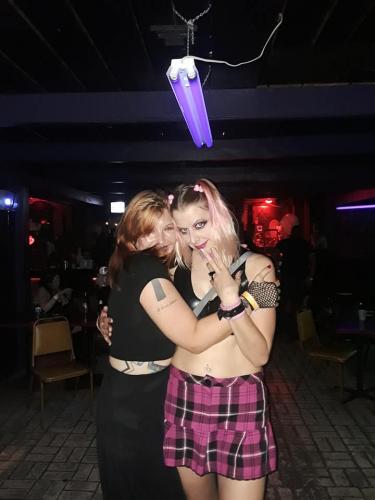 40101266_10204817392990575_2999017298762661888_n_10204817392950574