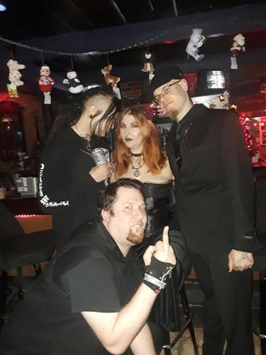 49827635_10205273506993140_7054795675615100928_n_10205273506953139