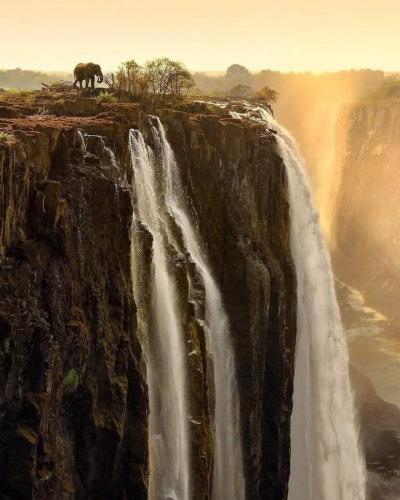 21:42:56 GMT-0400 (EDT)