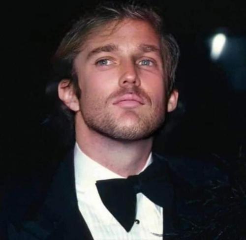 12:46:04 GMT-0300 (ADT)