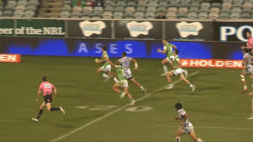 969482-shoulder-charge