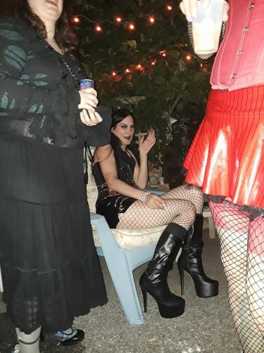 38294447_10204740928879020_8192316088923455488_n_10204740928719016