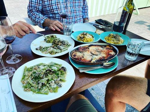 19:10:04 GMT+0100 (WAT)