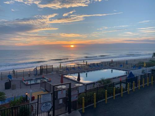 07:47:33 GMT-0400 (EDT)