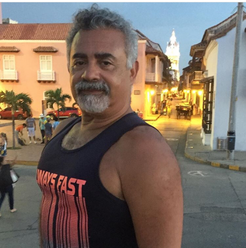 40515225-67B4-4B16-87B2-DFA6F0ADDD69