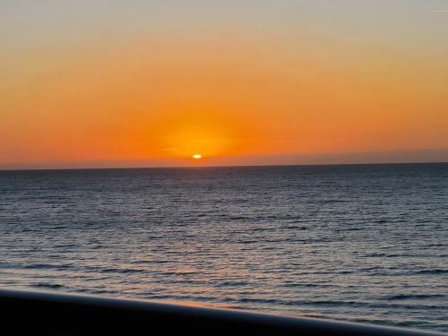 21:15:19 GMT-0500 (EST)