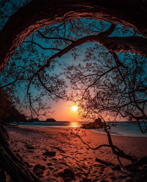 12:39:36 GMT+0100 (WAT)