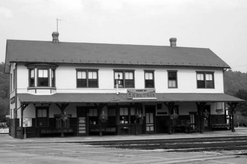 22:03:24 GMT-0500 (EST)