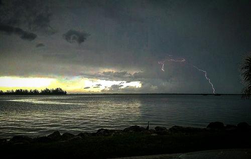 13:07:59 GMT-0500 (EST)