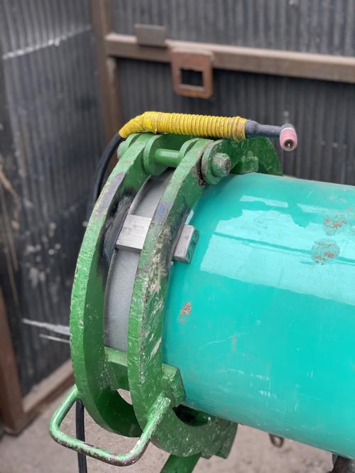 8810225F-BF28-485B-B17D-C63428D8D658