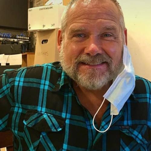 22:03:53 GMT+0100 (WAT)