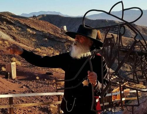 08:16:59 GMT-0800 (PST)