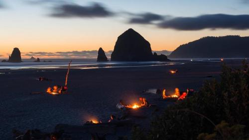 oregon beach campfires