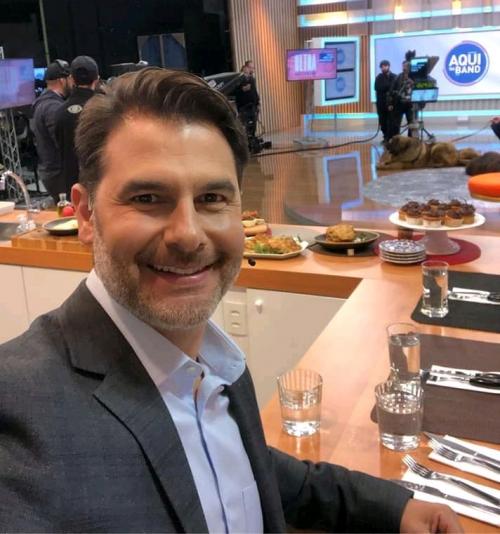 23:34:04 GMT+0100 (WAT).image