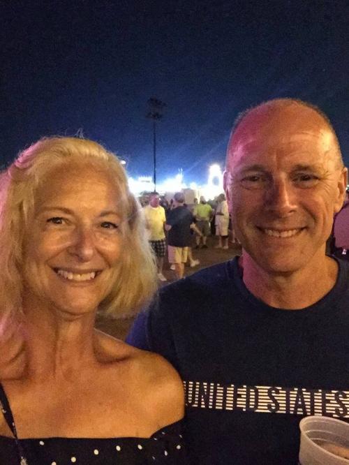 39219834_10156983606876320_6358016431036039168_n