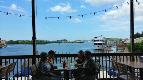 15:15:06 GMT-0500 (EST)