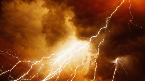 LightningInCloud_ss_1920