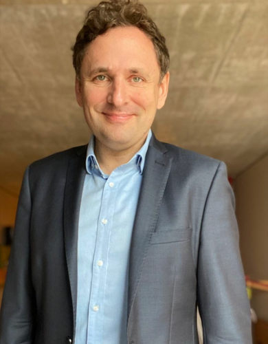 01:46:03 GMT+0000 (GMT)