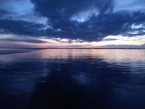 10:04:56 GMT-0500 (EST)