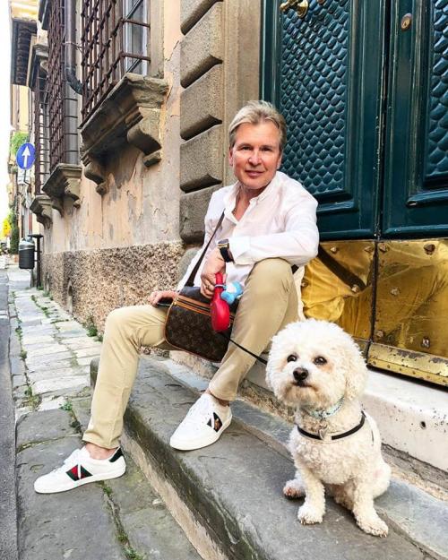 20:09:01 GMT+0000 (GMT)