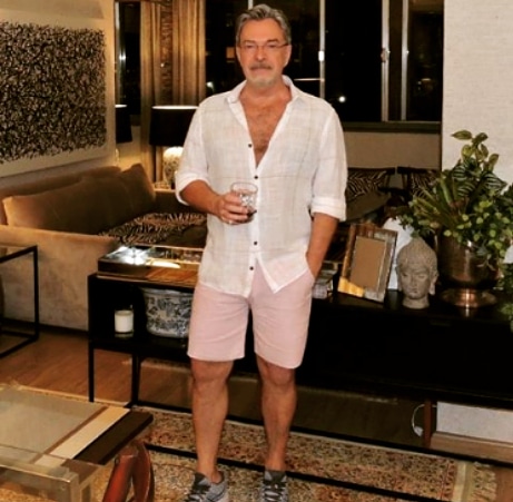 18:15:44 GMT+0100 (WAT)