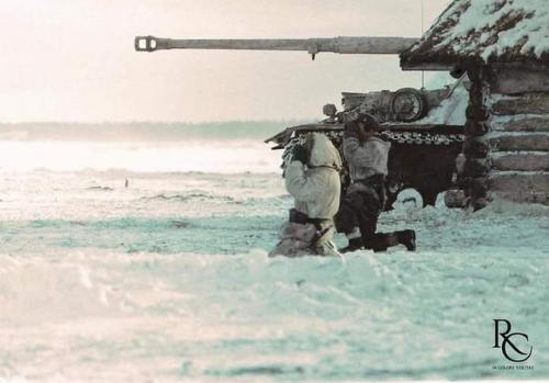 12:27:35 GMT-0600 (CST)