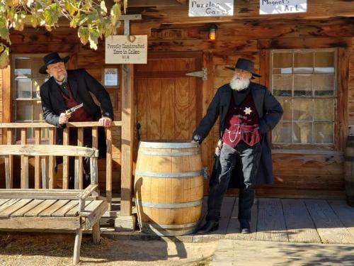 08:16:59 GMT-0800 (PST)