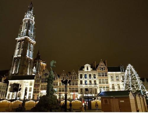 08:37:22 GMT+0100 (WAT)