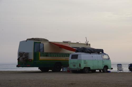 caravan-on-a-beach-687571_1920