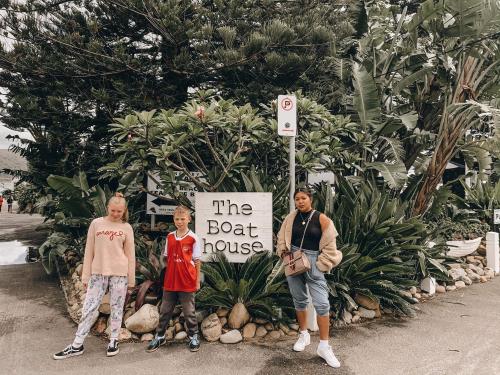 17:43:56 GMT+1100 (AEDT)