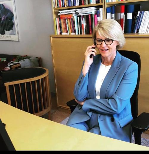 22:09:27 GMT-0500 (EST).image