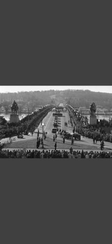 12:53:16 GMT-0500 (EST)